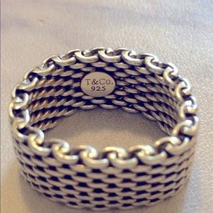 Tiffany & Co. silver mesh ring
Sterling silver authentic Tiffany & Co. mesh ring